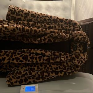New Leopard coat. Size S